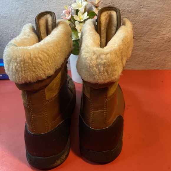 Ugg boots SZ 6 wos - Picture 3 of 7